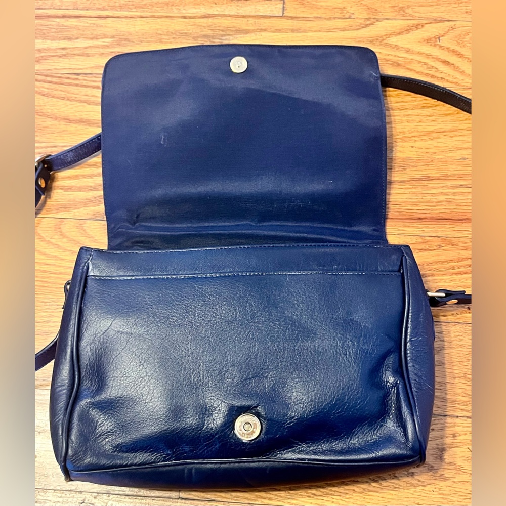 Etienne Aigner Vintage Navy Blue Leather Crossbody Shoulder Bag Classic Purse